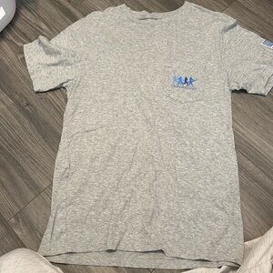 Men’s Vineyard Vines baseball tee